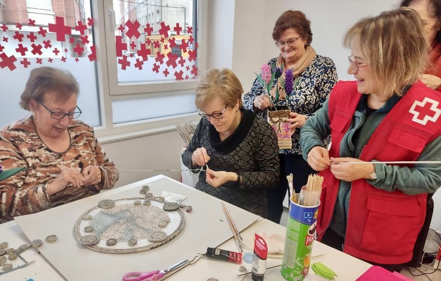 Cruz Roja en Peñaranda muestra su especial agradecimiento y pone en valor la fuerza del voluntariado: 75 personas ayudando a transformar vidas