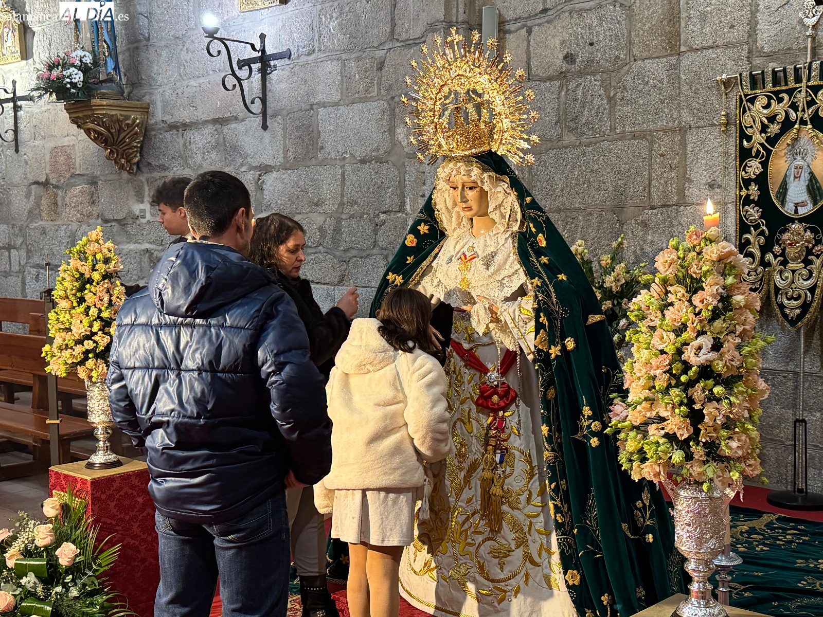 Nuestra Señora de la Esperanza cierra su solemne Triduo con una multitudinaria jornada de devoción