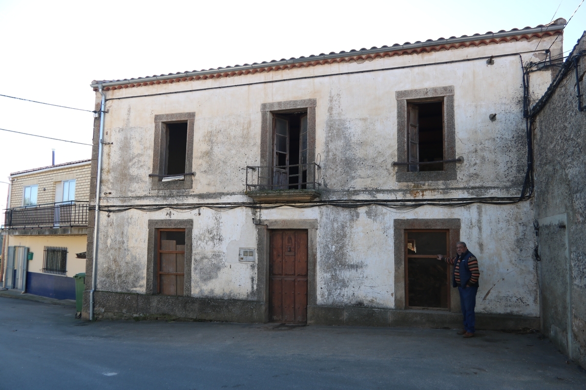 De casa parroquial a hogar para nuevas familias: comienza la obra en Peralejos de Abajo