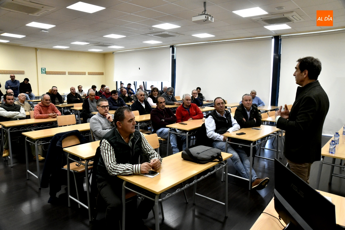 Última jornada de la Feria de San Andrés 2025 marcada por la actualidad ganadera y las críticas a la PAC