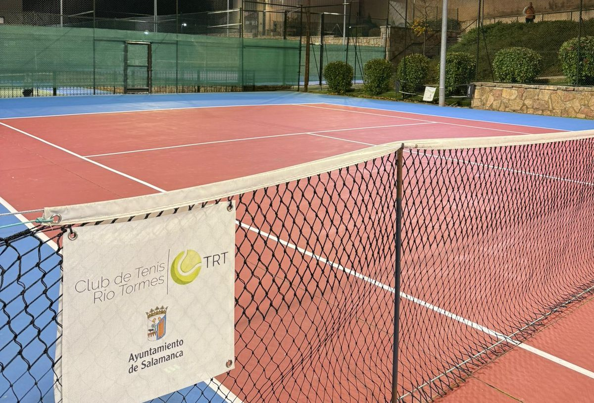Las pistas de tenis del Río Tormes se modernizan con nueva iluminación LED y más seguridad