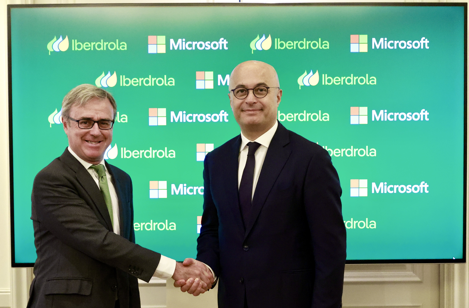 Iberdrola y Microsoft sellan una alianza estratégica para el suministro de energía eólica desde Burgos y Cantabria