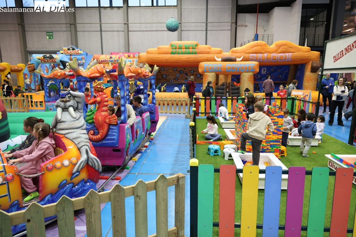 FOTOS | Navidiver inunda de diversión el Recinto Ferial de Salamanca