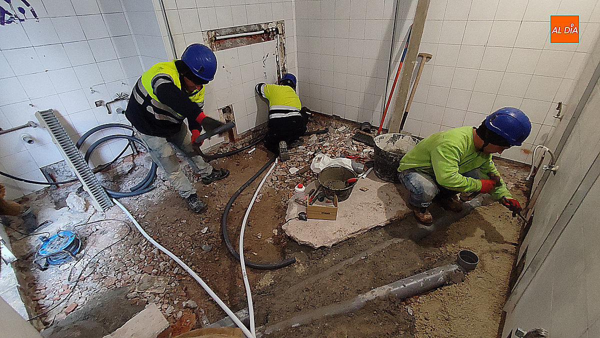 Los servicios públicos del Mercado de Abastos, en proceso de renovación