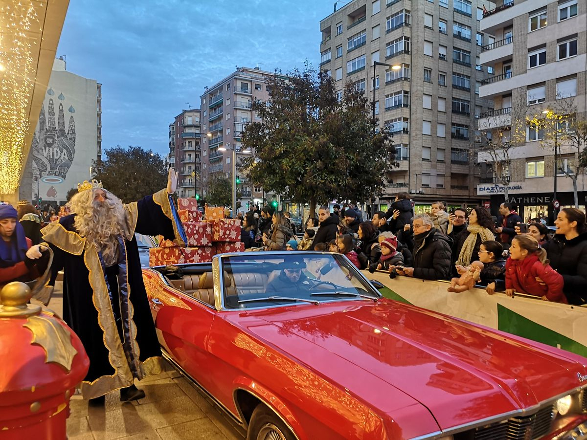 Los Reyes Magos llegarán este viernes a El Corte Inglés de Salamanca en coches clásicos