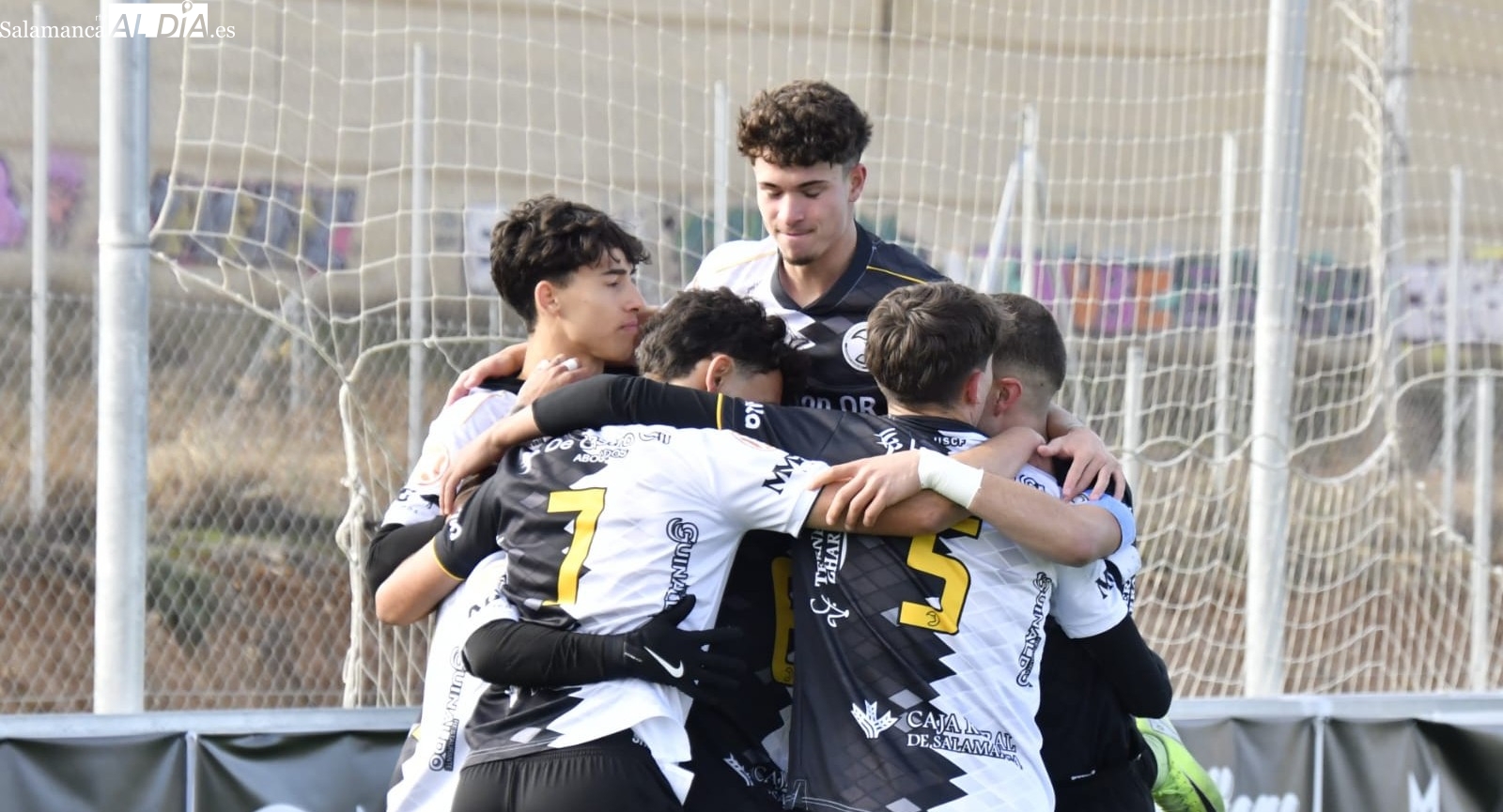 FOTOS | Victoria balsámica de Unionistas de División de Honor ante La Cruz (2-0)