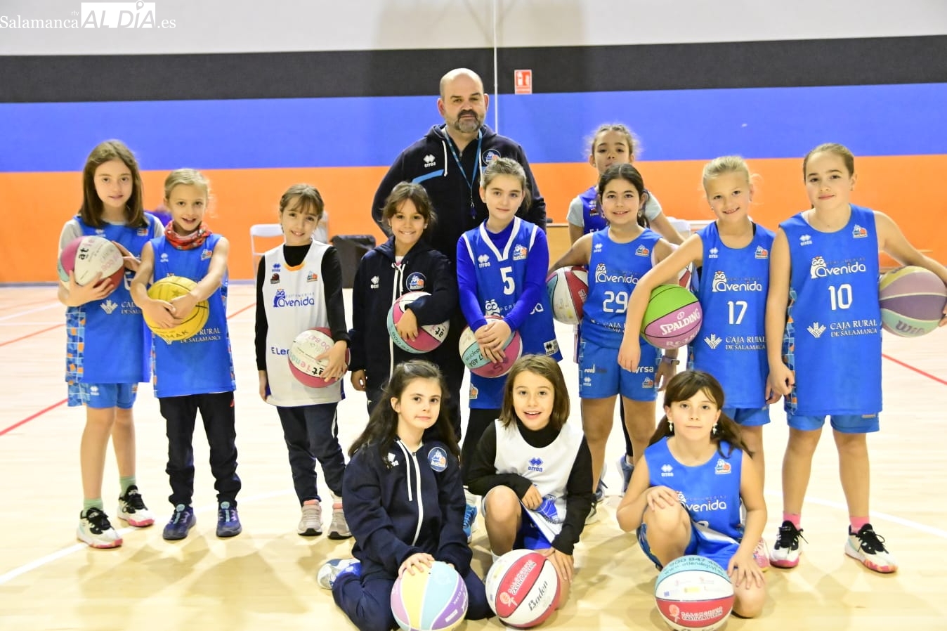 FOTOS | La Academia del Perfumerías Avenida, de los primeros pasos a soñar con la élite: así es el nuevo modelo en una ciudad exigente