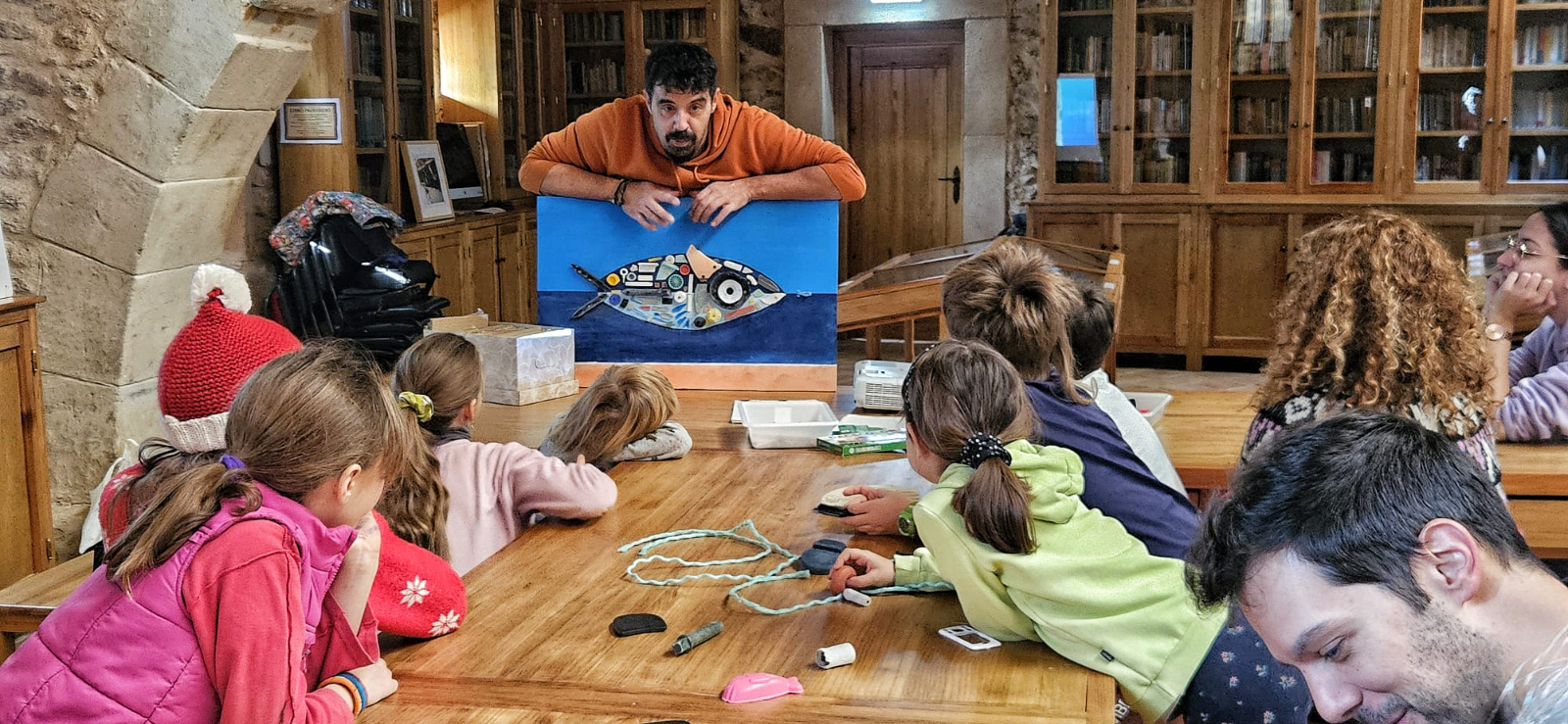 El Centro Botánico de Juzbado denuncia la invasión del plástico con la muestra Texturas Infames