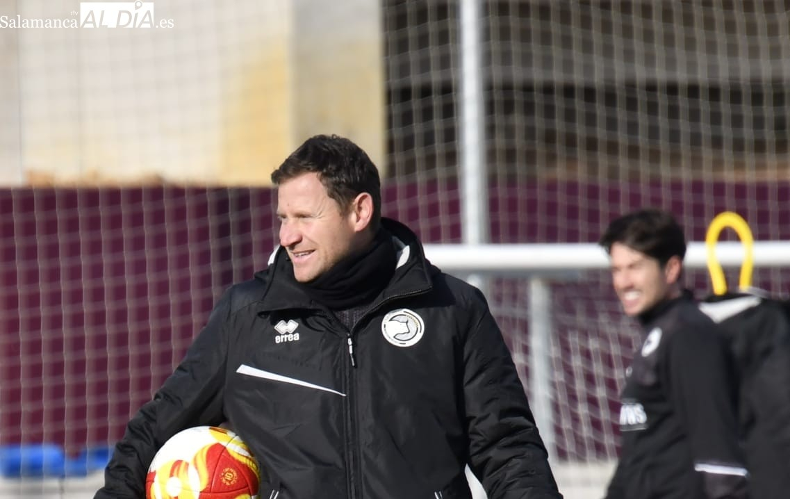 Mario Simón y el mercado: Seguramente habrá movimientos de jugadores con menos minutos en Unionistas, no nos vamos a oponer a nada