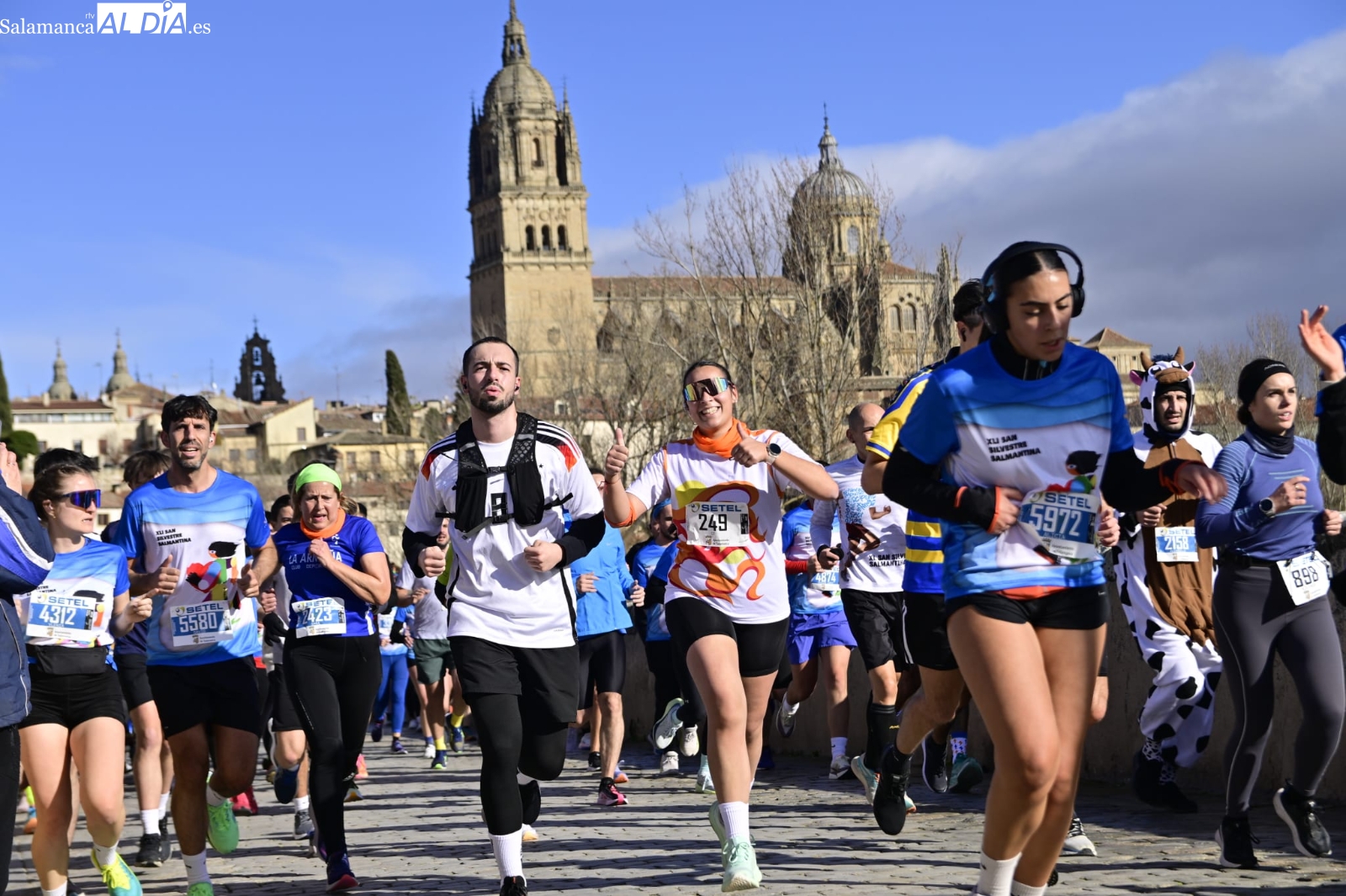 GALERÍA DE FOTOS Y VÍDEO | Pablo Sánchez y Gema Martín se llevan la San Silvestre Salmantina 2025 