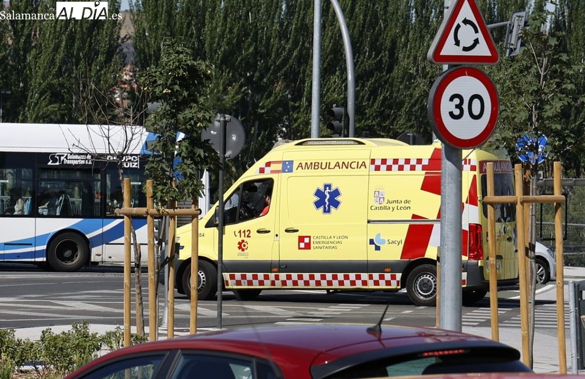 Herida una mujer de 51 años en una colisión entre dos turismos en Salamanca