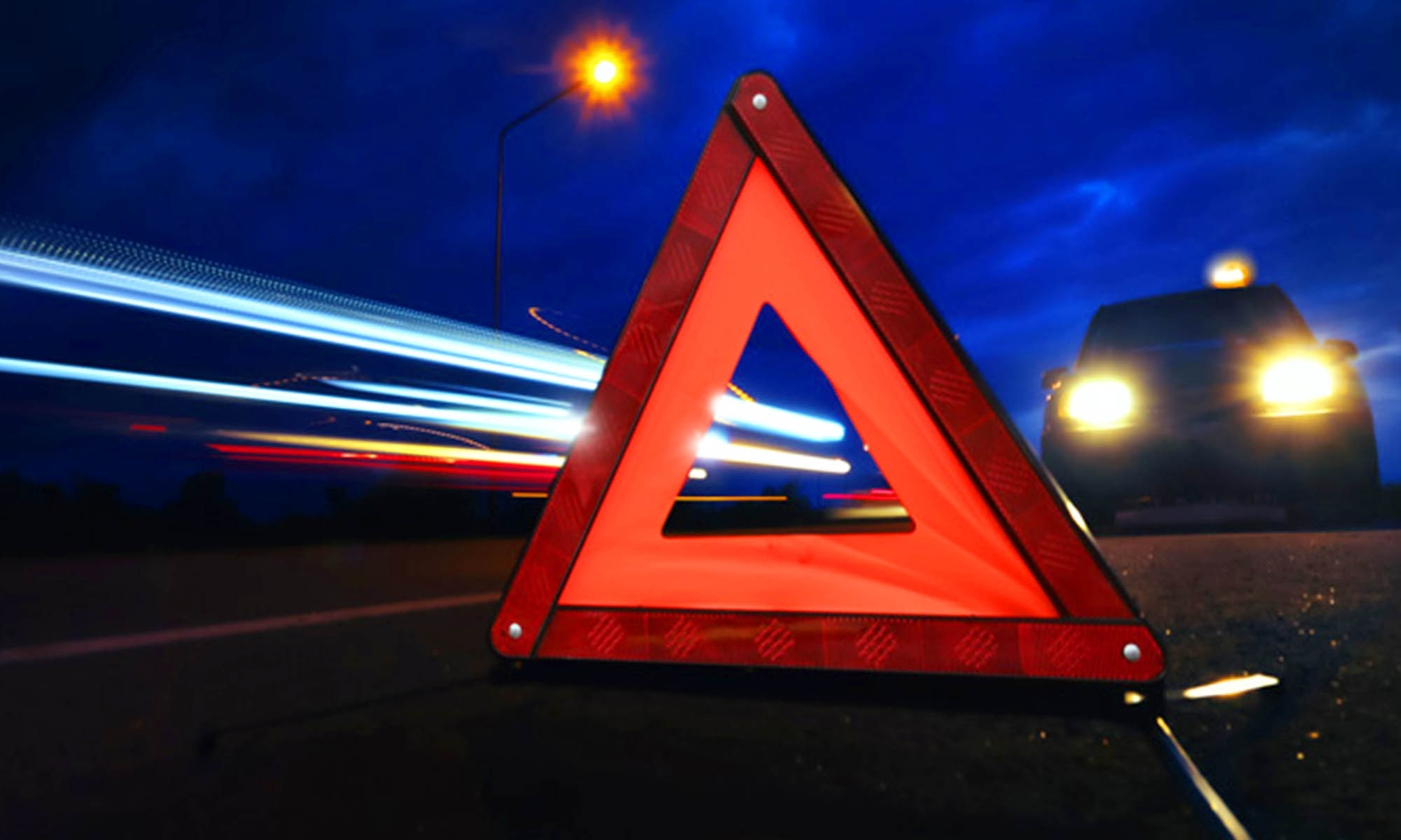 La DGT aclara que los triángulos de emergencia podrán seguir usándose junto a la nueva luz V-16