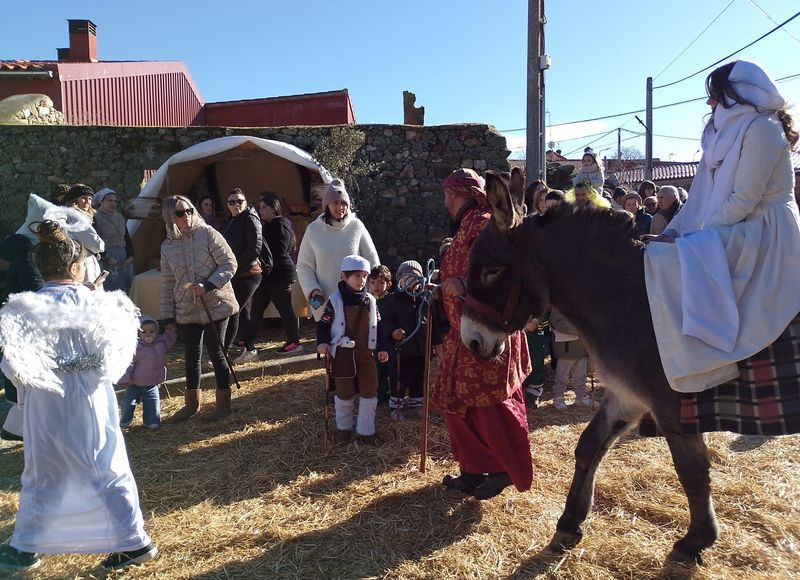 Valdemierque se vuelca en su Belén Viviente, una tradición que se reinventa para los niños