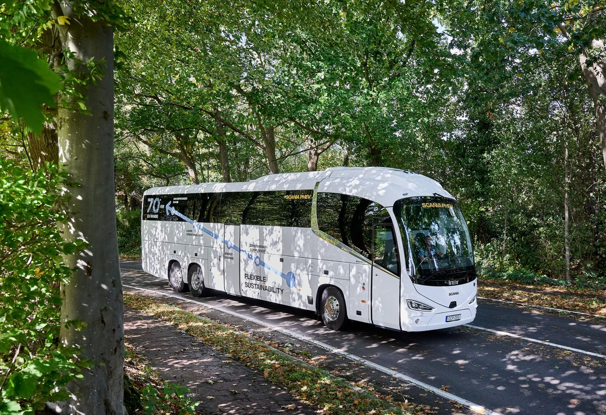 Avanza completa con éxito la prueba de un autobús híbrido enchufable en la ruta Salamanca-Valladolid