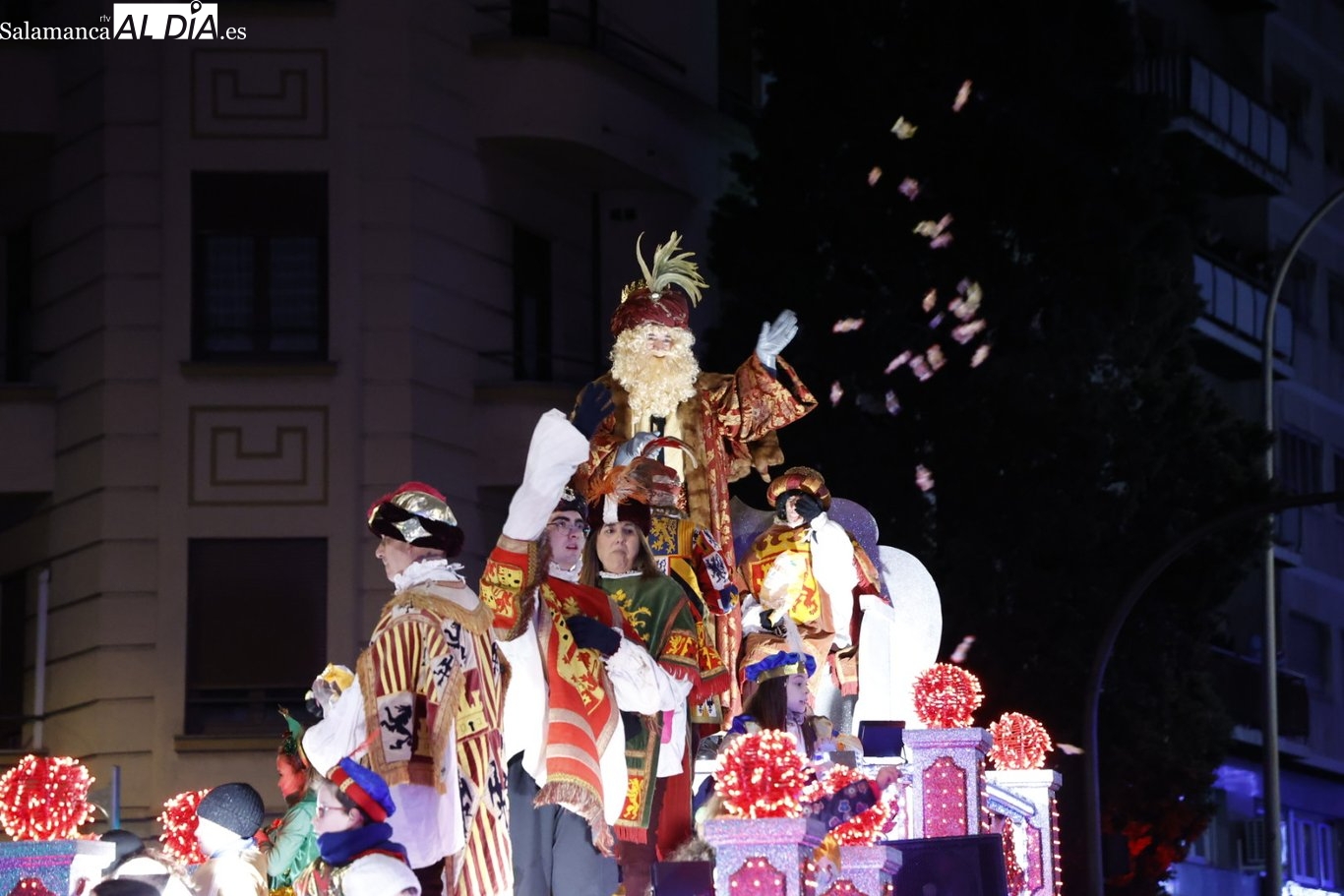 Horario, recorrido y todos los detalles de la Cabalgata de Reyes de Salamanca: 12 carrozas, 600 participantes y más de 6.000 kilos de caramelos