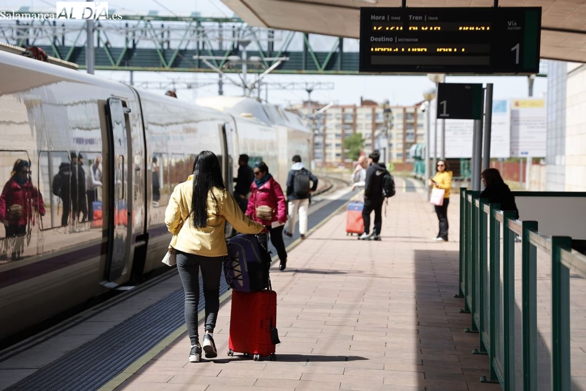 El Gobierno prorroga los descuentos al transporte en 2026 y anuncia un billete único de 60 euros al mes