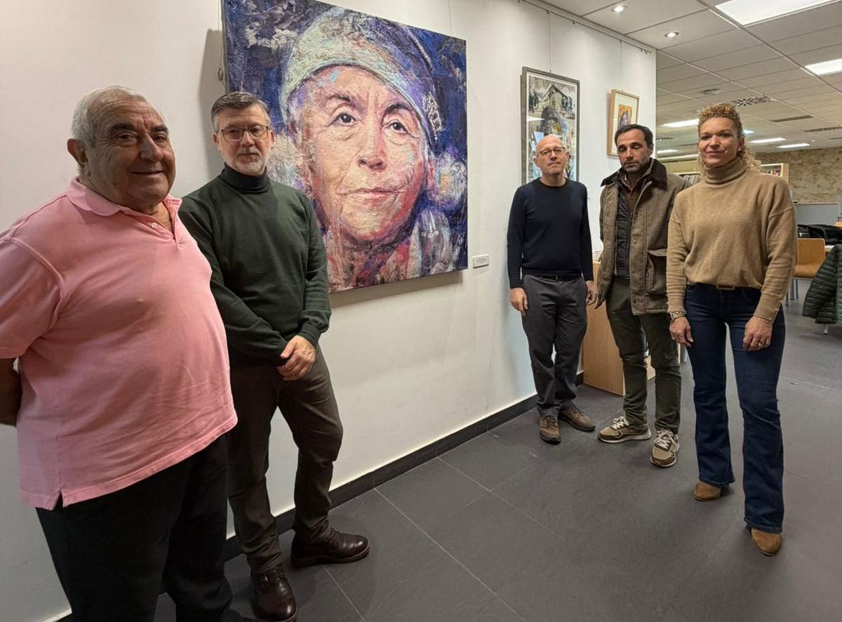 Villamayor acoge una exposición con 23 obras de artistas salmantinos por el centenario de Martín Gaite