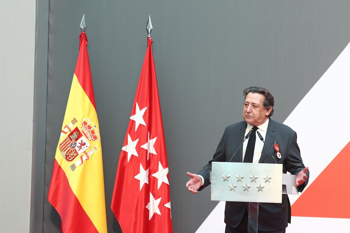 Fallece a los 77 años Alfonso Ussía, el escritor que fue pregonero del Carnaval del Toro en 1998