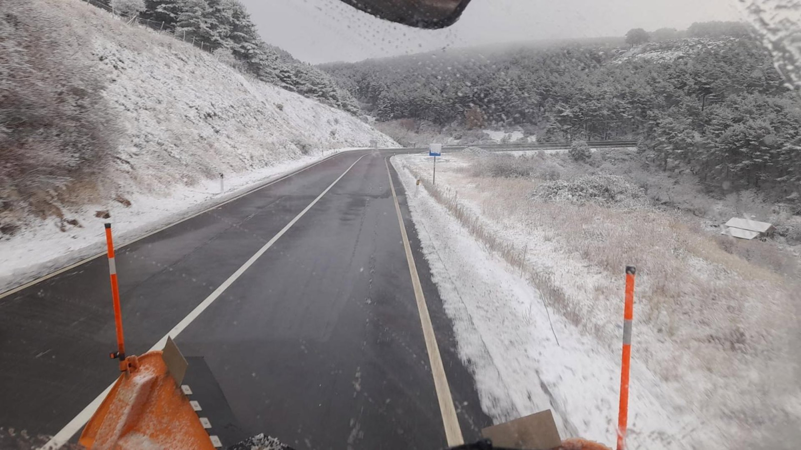 La nieve mantiene cortadas una decena de carreteras en CyL, algunas de ellas en Salamanca. Consulta su estado en tiempo real 