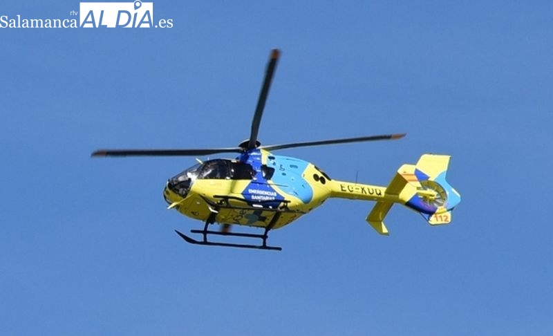 Un motorista de 66 años, evacuado en helicóptero al Hospital de Salamanca tras un accidente múltiple en El Cabaco