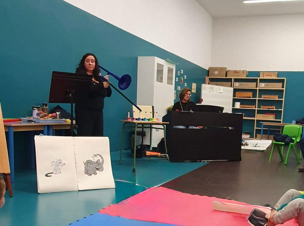 Villamayor refuerza su compromiso con la Escuela Municipal de Música con una importante inversión en material e instrumentos