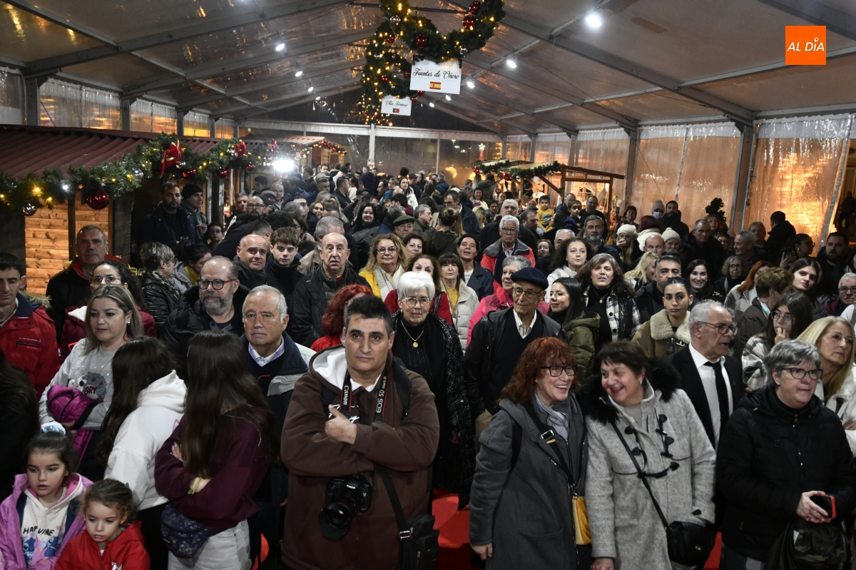 Fuentes de Oñoro y Vilar Formoso inauguran la III Navidad Hispanolusa con un gran mercado en la frontera