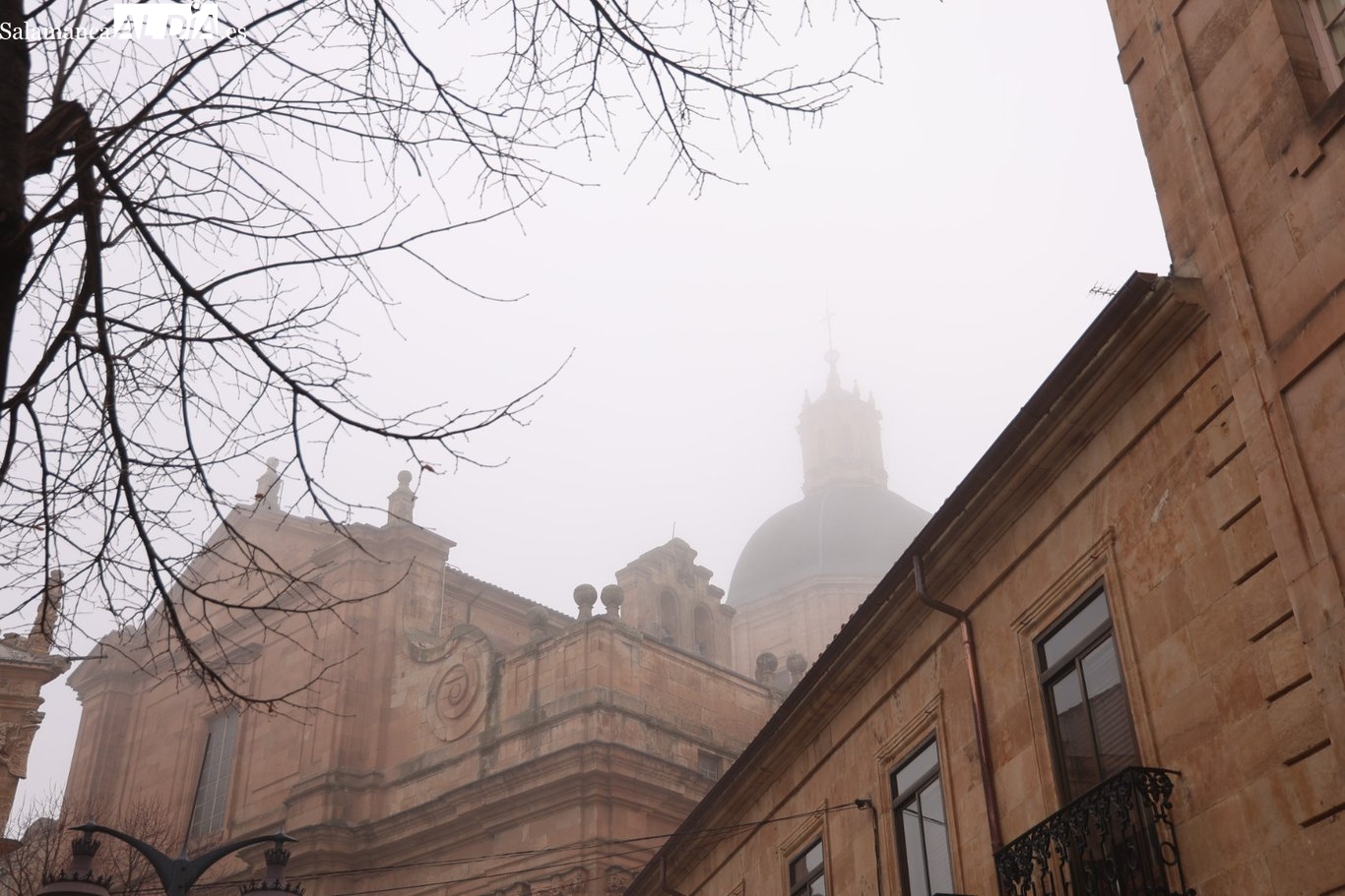 Ambiente helador y posibilidad de nieblas en Nochevieja y Año Nuevo