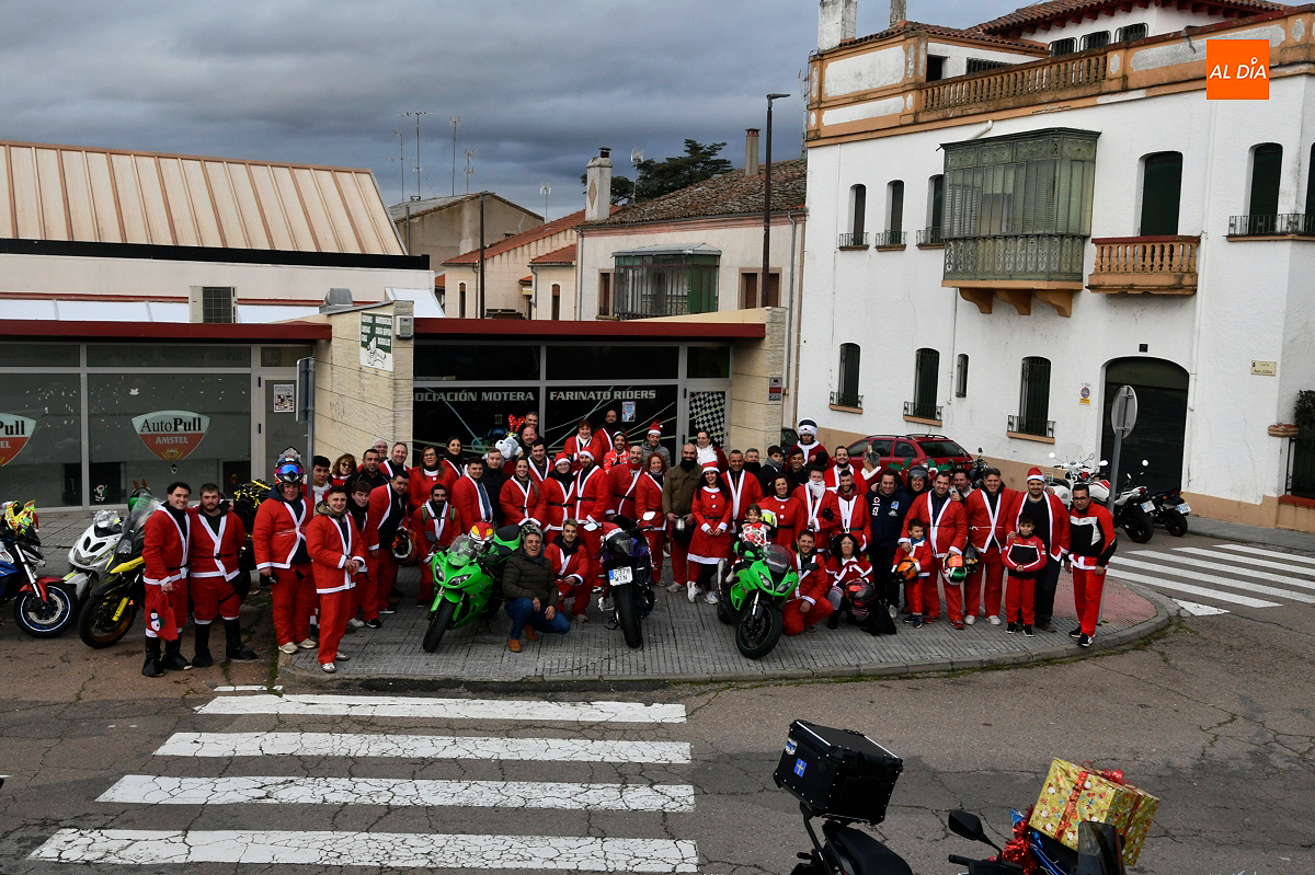 Ciudad Rodrigo se llena de espíritu navideño con una Papanoelada motera solidaria