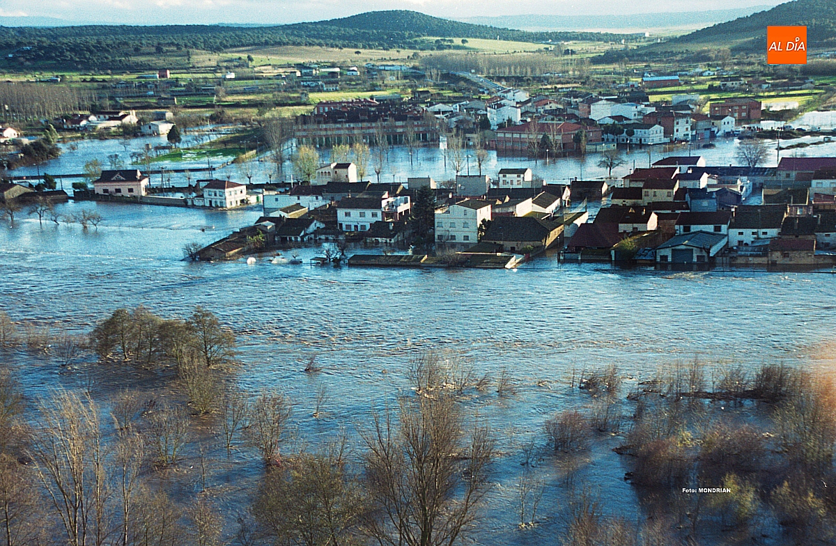 Se cumplen 25 años de la riada del Águeda: inundó El Arrabal del Puente y las huertas de toda la Ribera