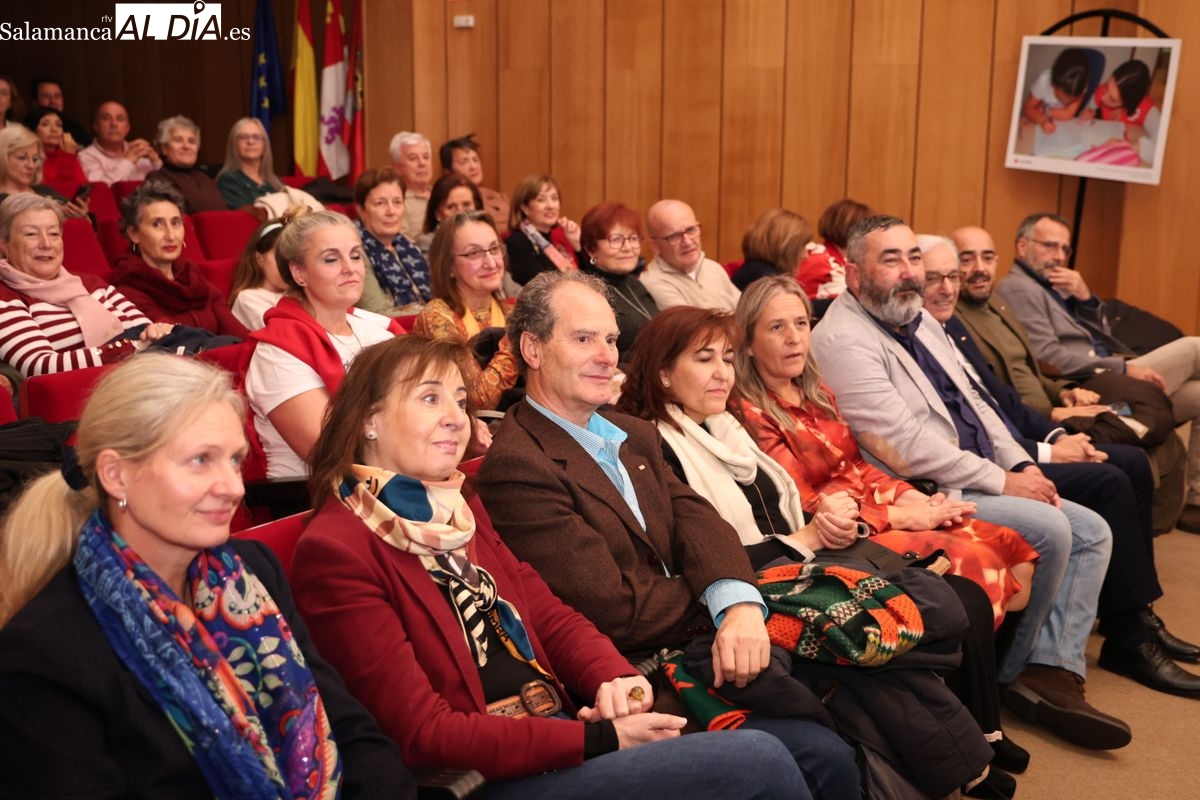Cruz Roja Salamanca rinde un emotivo homenaje a sus voluntarios  