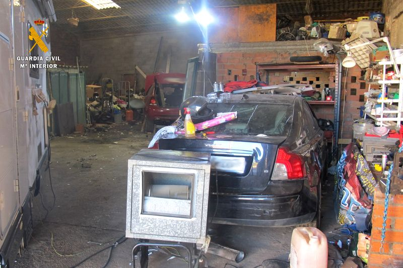 Preocupación entre los profesionales de Salamanca por el auge de talleres ilegales en la provincia