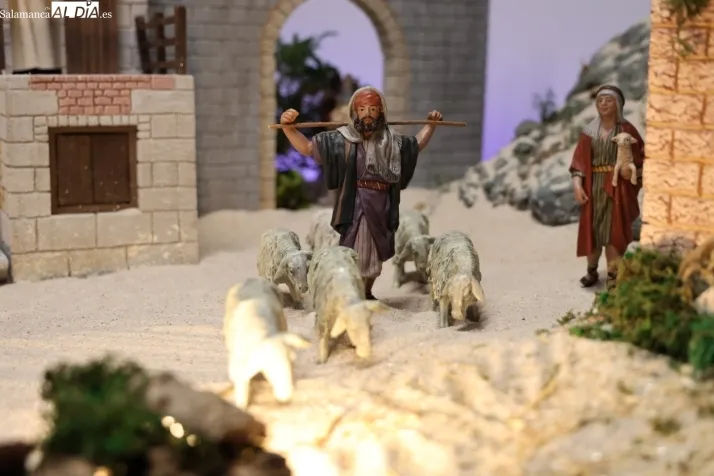 Savia nueva para una tradici&oacute;n centenaria: los j&oacute;venes impulsan el renacer del belenismo en Salamanca | Imagen 3