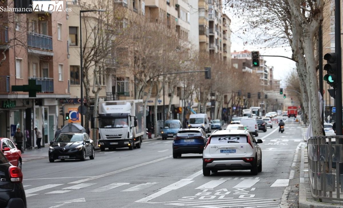 Relevo al volante en Salamanca: las conductoras sénior se triplican frente a una generación sin coche