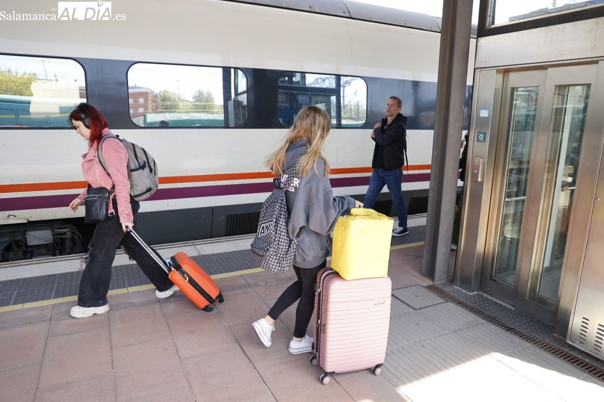 Transportes asegura el mantenimiento de los ascensores y escaleras de la estación de Salamanca