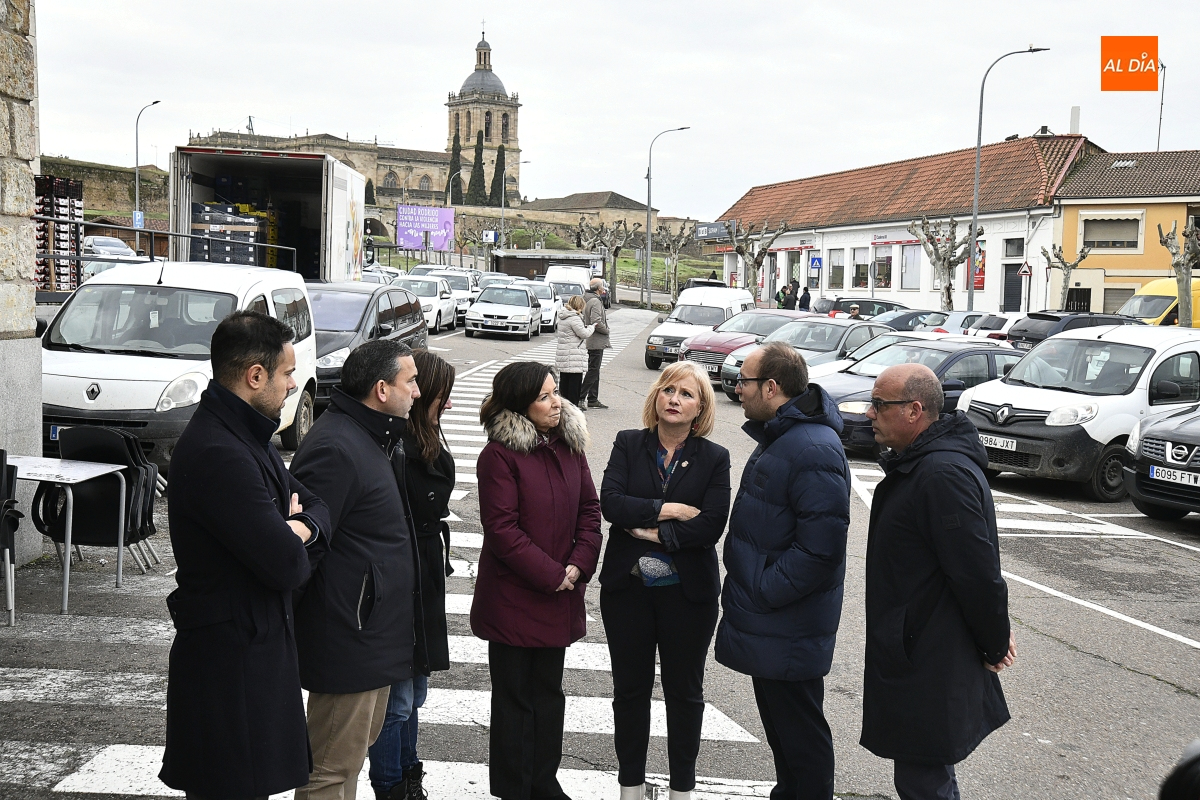 Visita institucional para conocer las obras financiadas por la Junta