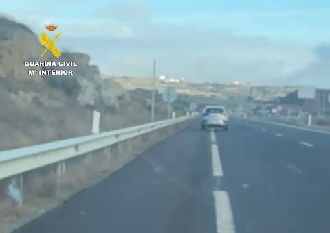 Detenida una banda del método de la siembra tras una persecución de 9 km en sentido contrario