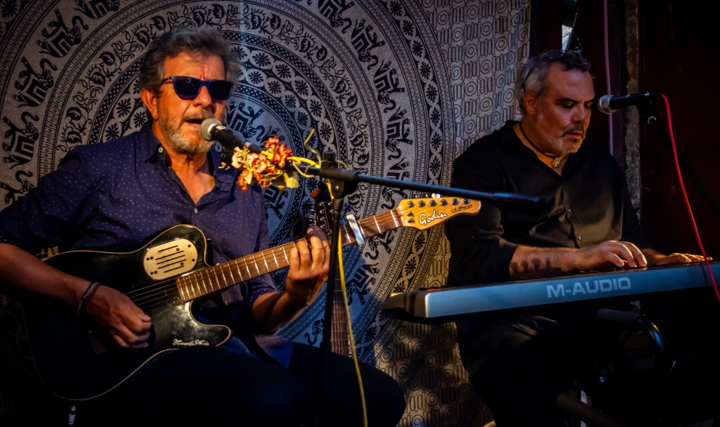 Fernando Maés y Chefo Martín, en concierto en el Ágora DA2