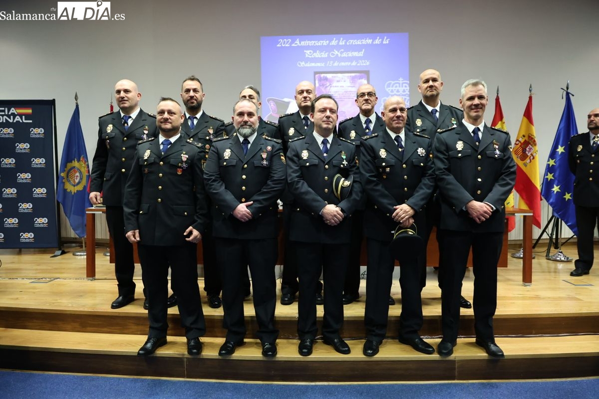 FOTOS | Entrega de condecoraciones en Salamanca por el 202 aniversario de la Policía Nacional