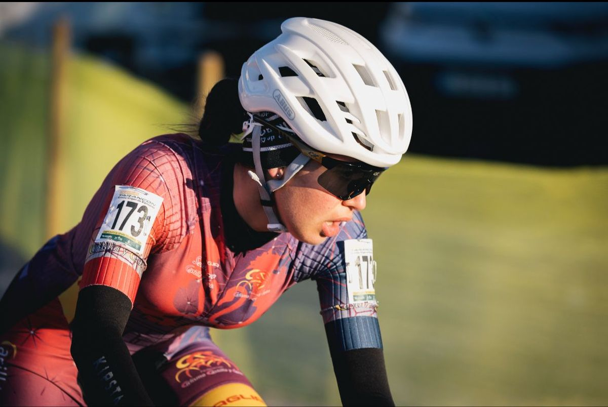 Meritorio debut de la salmantina Carla Domínguez en el Campeonato de España de Ciclocross