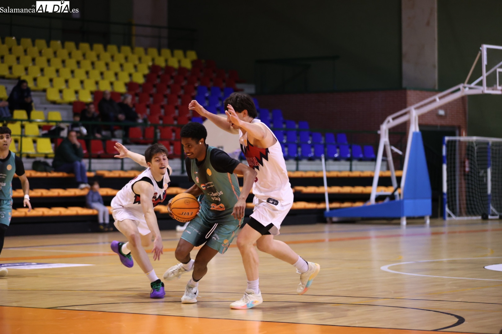 FOTOS | El Recoletas Salud Carbajosa planta cara a un Baskonia que muestra su enorme calidad (87-101)