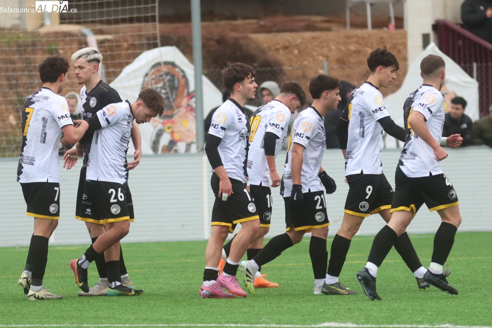 FOTOS | Un gol de penalti en el minuto 90 le da la victoria a Unionistas en División Honor para arrancar bien 2026 (3-2)