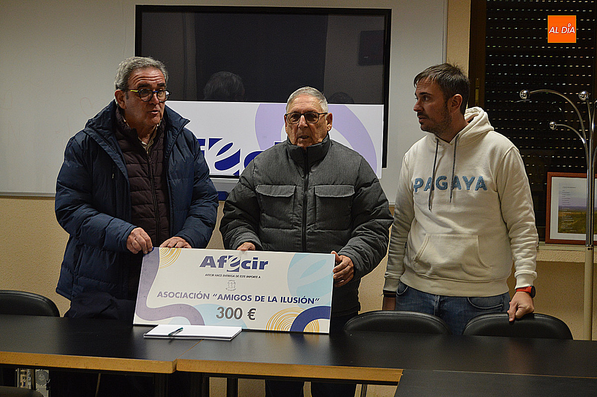 AFECIR renueva su apoyo a la Cabalgata de Reyes de Ciudad Rodrigo con la entrega de su cheque anual