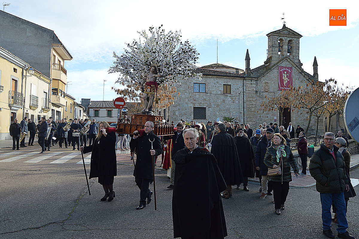 Ciudad Rodrigo inicia las fiestas de San Sebastián con la tradicional subida del santo