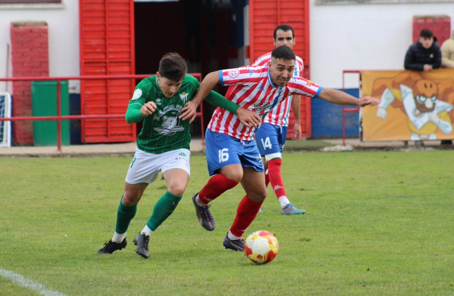 El CD Guijuelo y el Tordesillas firman las tablas para quedar colíderes (0-0)