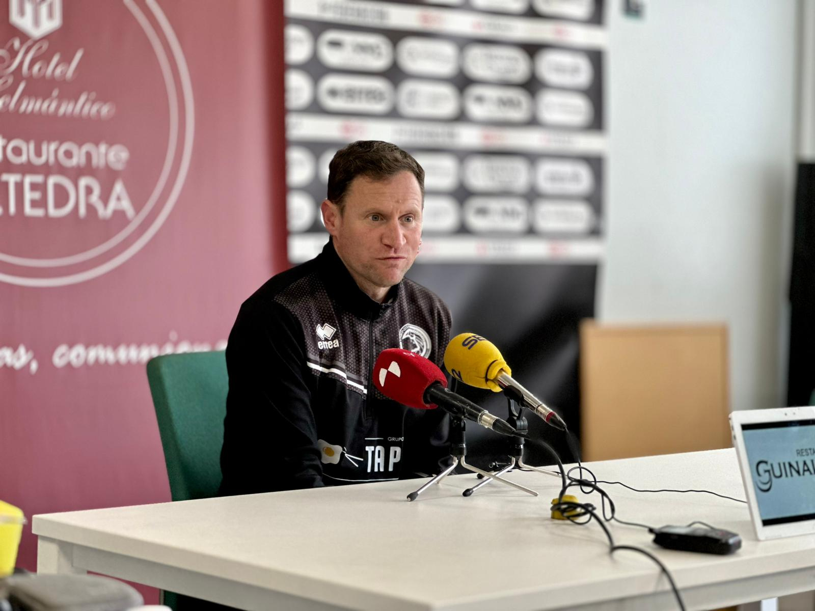 Mario Simón confirma el fichaje de Mounir por Unionistas: El acuerdo está prácticamente cerrado