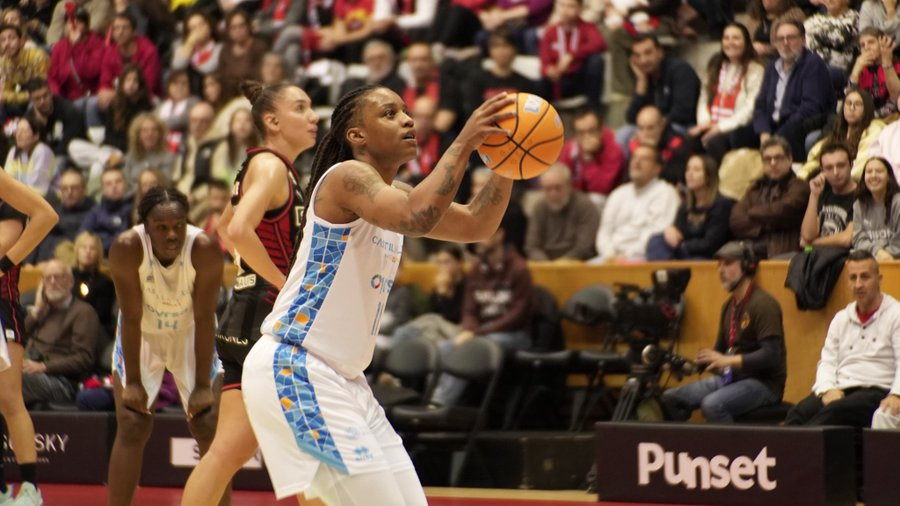 El Perfumerías Avenida no puede en Fontajau con el Uni Girona líder de Roberto Íñiguez para abrir 2026 (77-60)