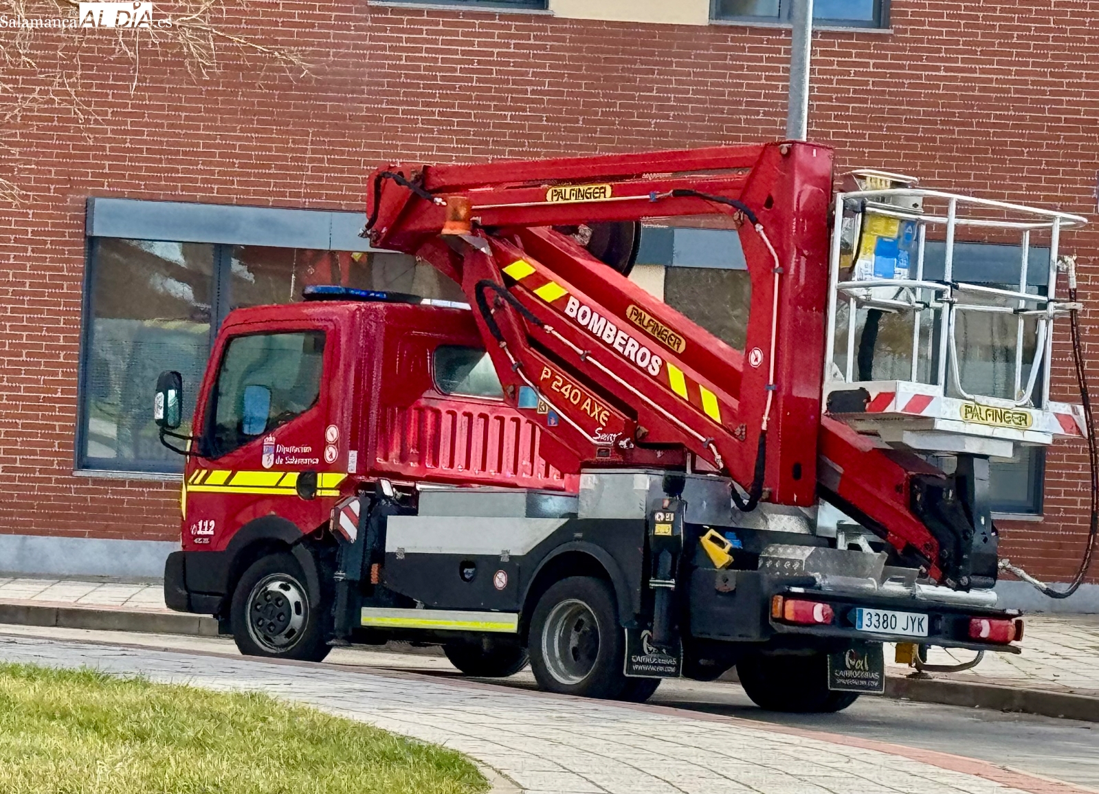 Voluntarios de los bomberos de Peñaranda localizan sin vida un hombre en su vivienda en esta localidad