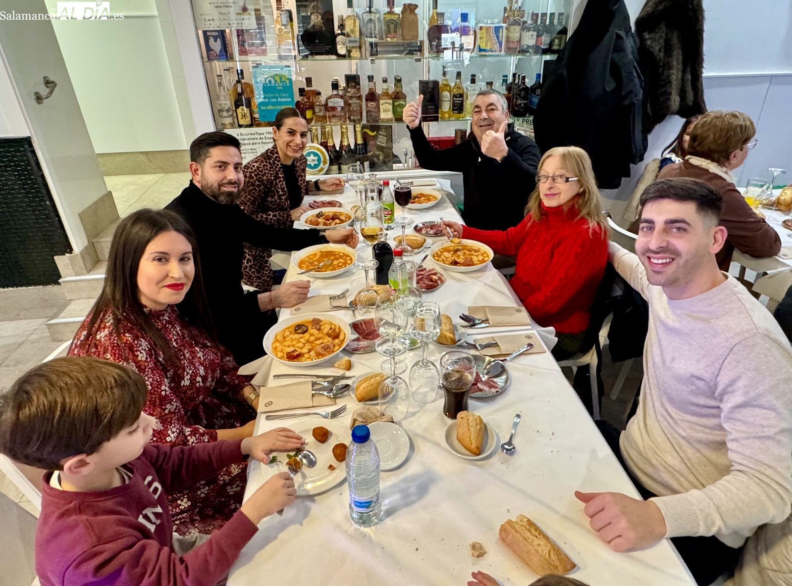 Tradición, familia y sabor: San Antón y su histórica alubiada llena Los Álamos Gastrolab