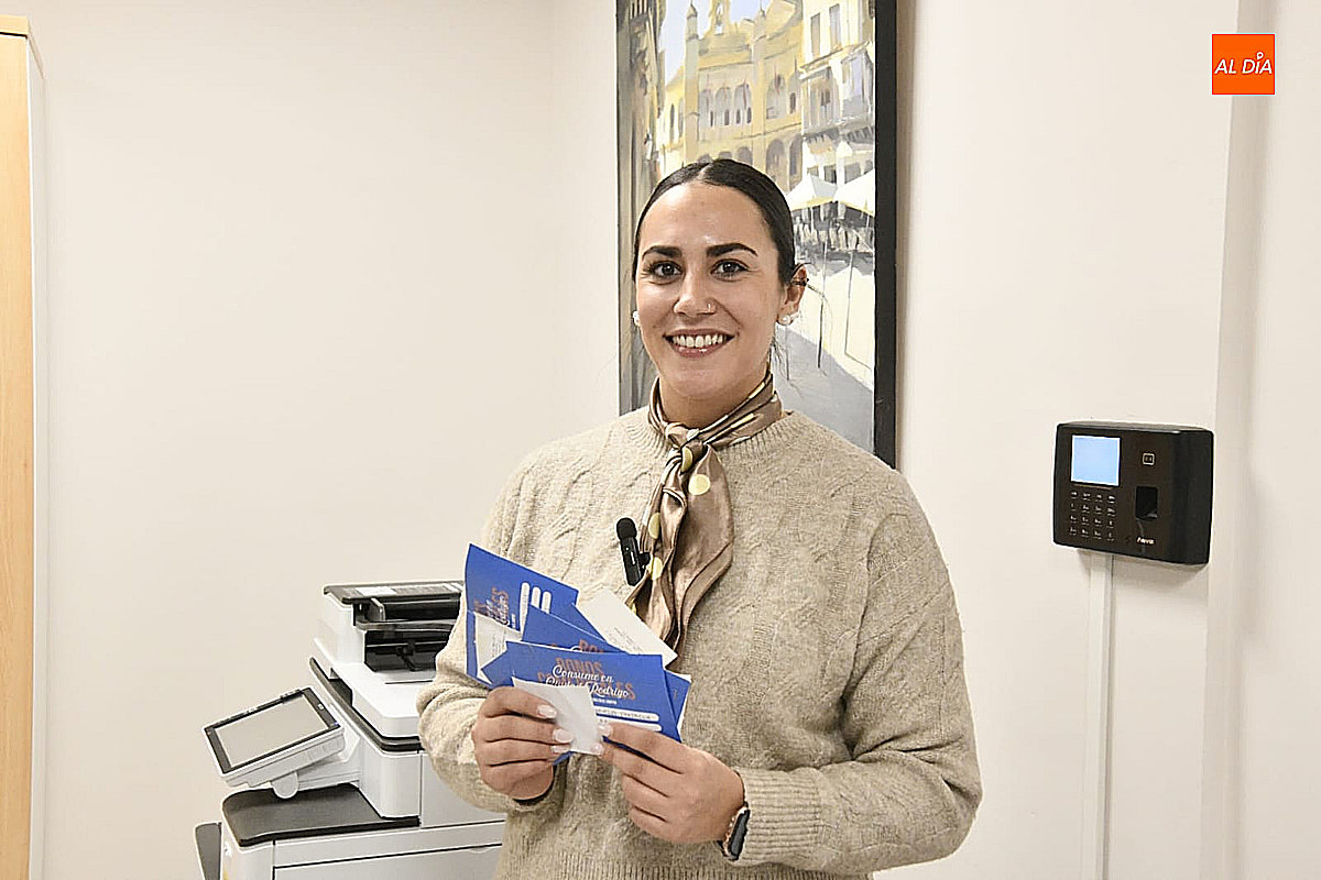 Cuatro vecinos resultan premiados en el sorteo mensual de los Bonos de Comercio