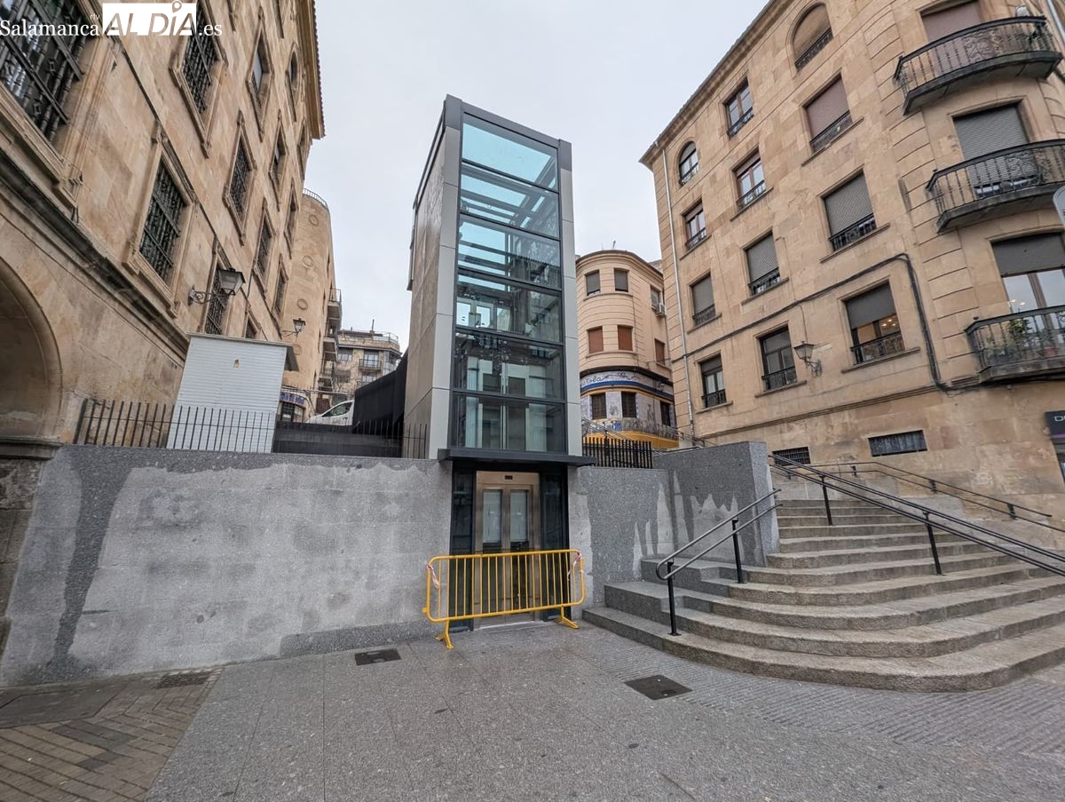 La inauguración del ascensor de Gran Vía, a falta de los últimos ajustes 